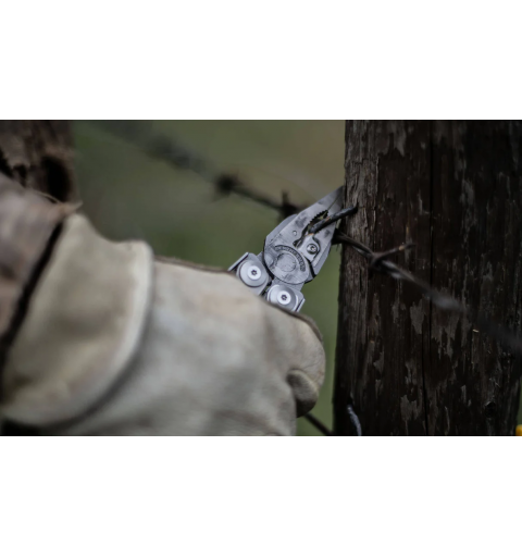 LEATHERMAN SURGE® NEGRO